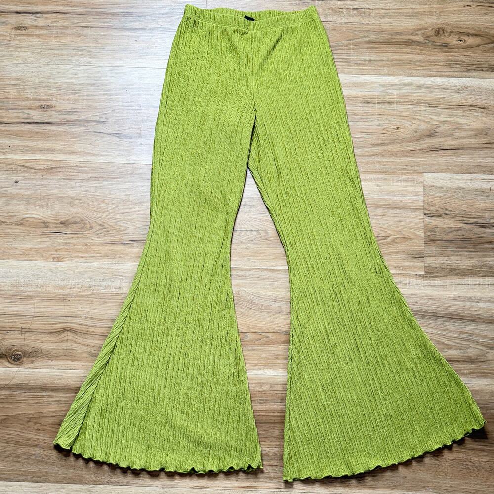 Wild Fable Lime Green Plissé Textured Ribbed Flare Pants Size S